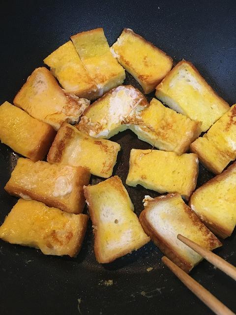 フレンチトースト焼くところ2