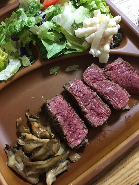 家で焼いたフィレステーキ