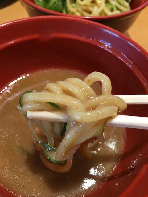 魚介豚骨つけ麺　麺のアップ