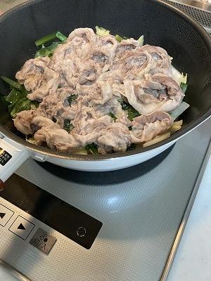 フライパン蒸し料理（肉）できたて